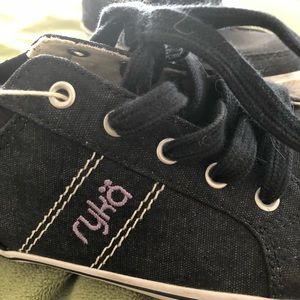 Never worn new without tags!